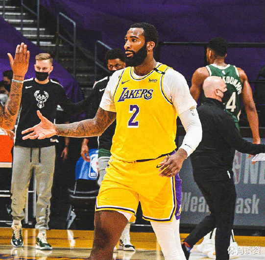 湖人隊|轟30分！湖人打懵字母哥，首節三分13中8投瘋，莊神首秀攻防一體