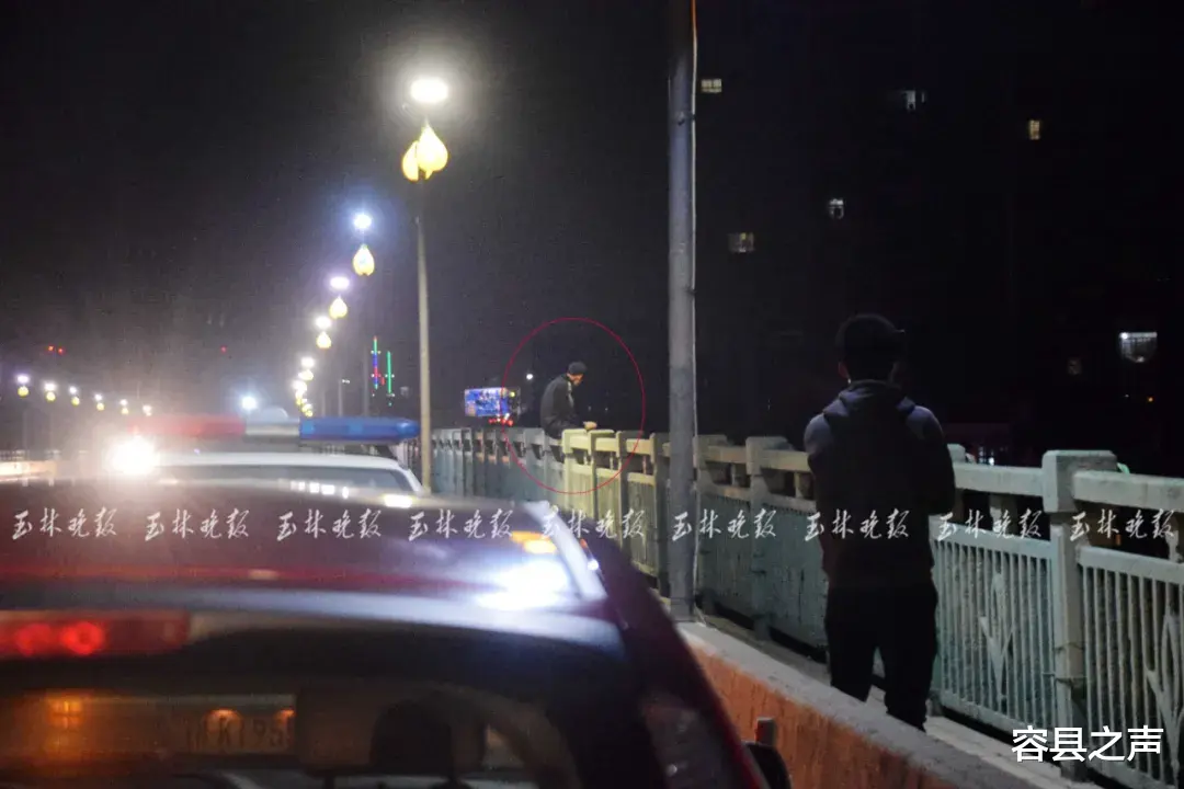 容縣之聲 凌晨，廣西男子跳江輕生，現場驚險畫面曝光
