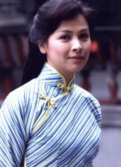 |《永不瞑目》苏瑾：最红时结婚生子，离婚15年，生活现状怎样？