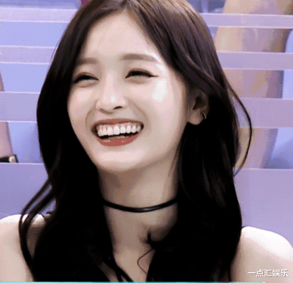 吴宣仪|吴宣仪门牙变小颗粒，搭配黑长直颜值飙升，网友：整容成功