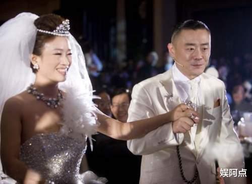 周立波|周立波的“阴暗”面：把前妻渣了又渣，却在富婆胡洁面前毫无脾气