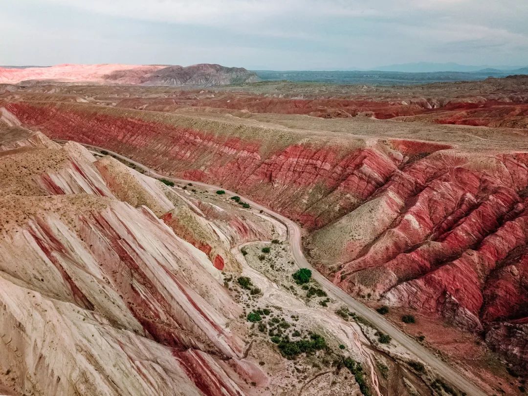 乌鲁木齐 距乌鲁木齐1h，新发现一条荒废半个世纪的绝美天路，虐过独库，美过318！