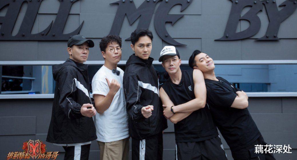 张智霖|应采儿晒陈小春张智霖泳装照，网友：真不拿我们当外人啊！