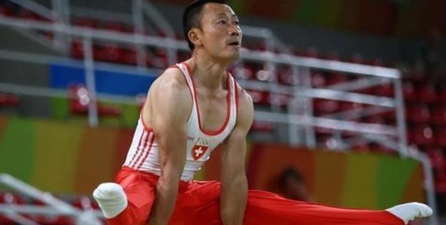 明儿说小|体操冠军李东华21岁被国家队开除，出国做苦工，29岁为瑞士夺冠