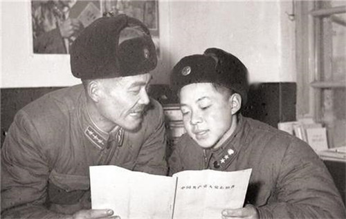 历史潮河 18岁小伙壮烈牺牲，被安葬在北京市中心，火车为他鸣笛改道