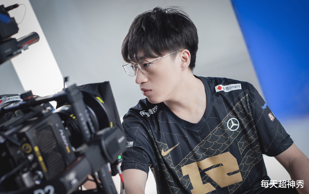 RNG|Chovy上演极致拉扯，RNG大劣势败给HLE，官博的回应云淡风轻