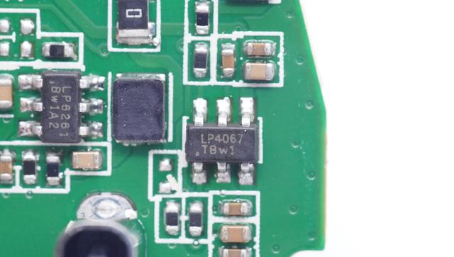 雷军|内置微源LP6261同步升压转换器，Redmi Buds 3青春版拆解报告