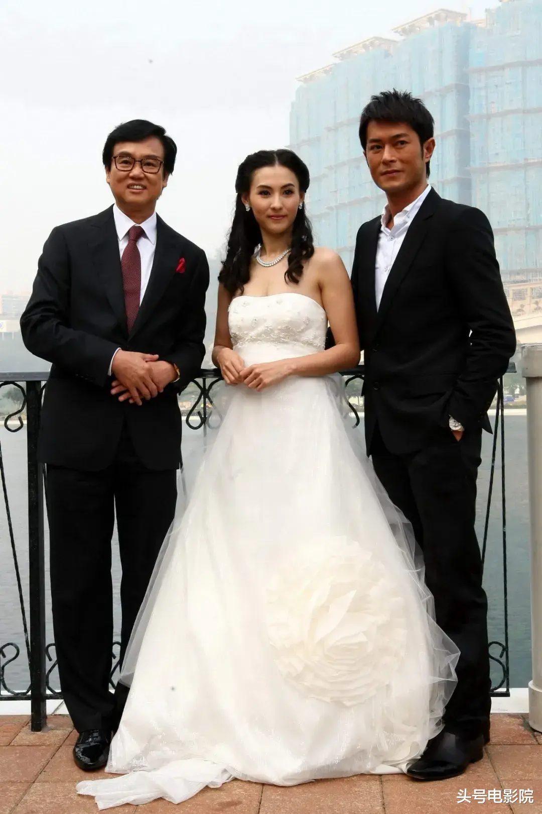 张国荣|张国荣离开18年，影响持续：古天乐贵人，女星同一张照片发7次