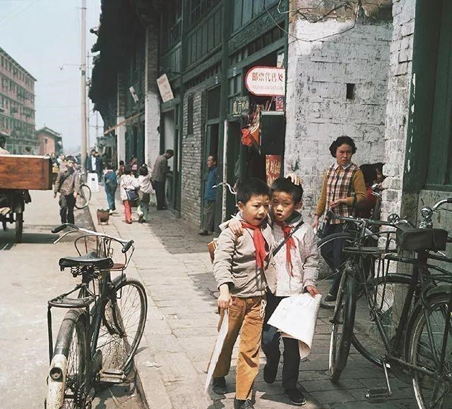  1983年严打，揪出著名“女流氓”翟曼霞，交往18个男友，后被枪决