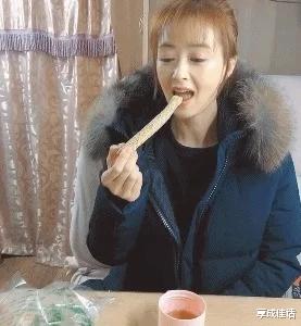 蒋欣|白敬亭和蒋欣都属于“天赋异禀”的存在，微胖界的扛把子，减肥困难户