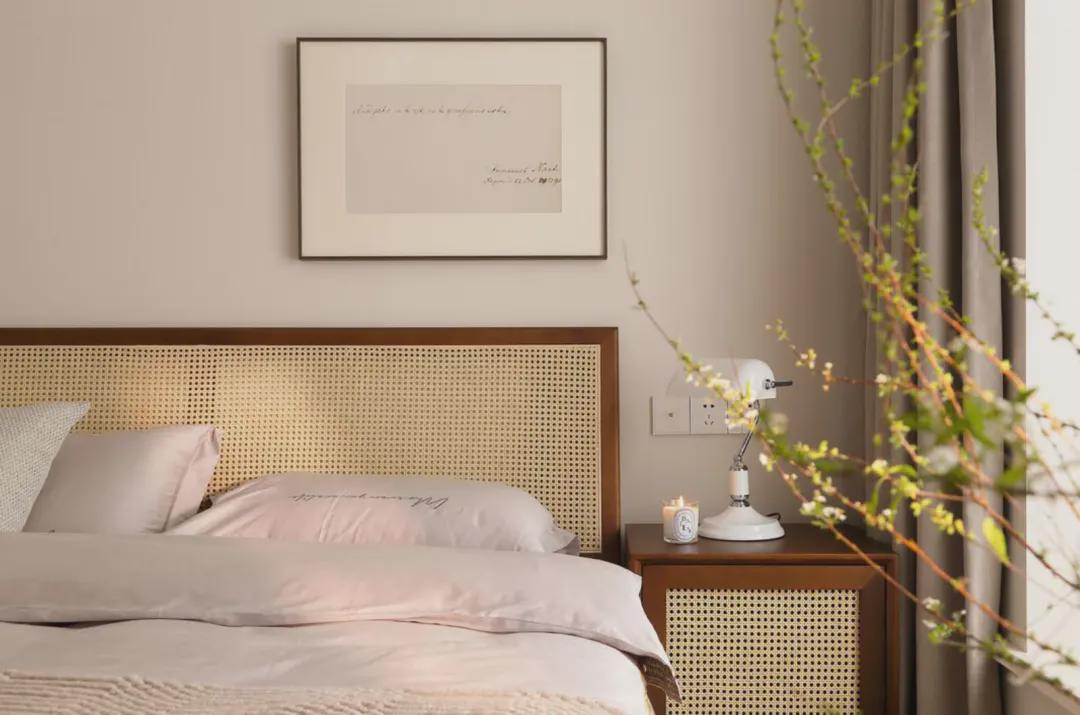 见过最治愈的家，硬装非常简单，氛围却十分温柔，很有烟火气