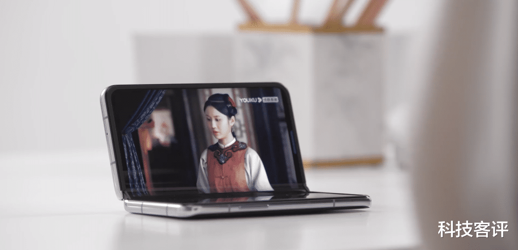 折叠屏|折叠屏悬停功能到底实不实用？上手OPPO Find N体验后找到了答案