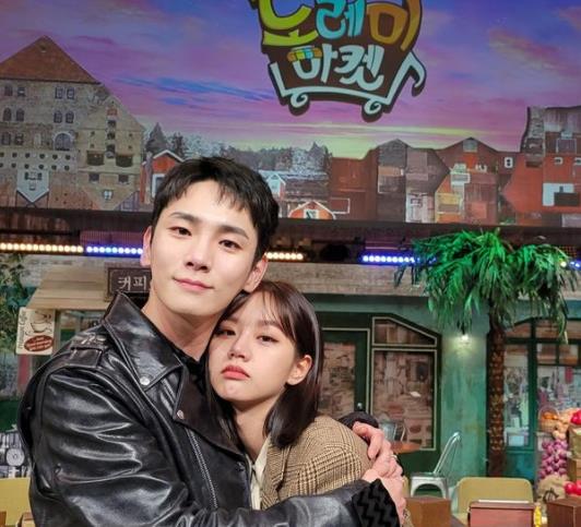 韩星|12对韩星异性闺蜜党：李圣经是李钟硕10年老友、这对最意外！