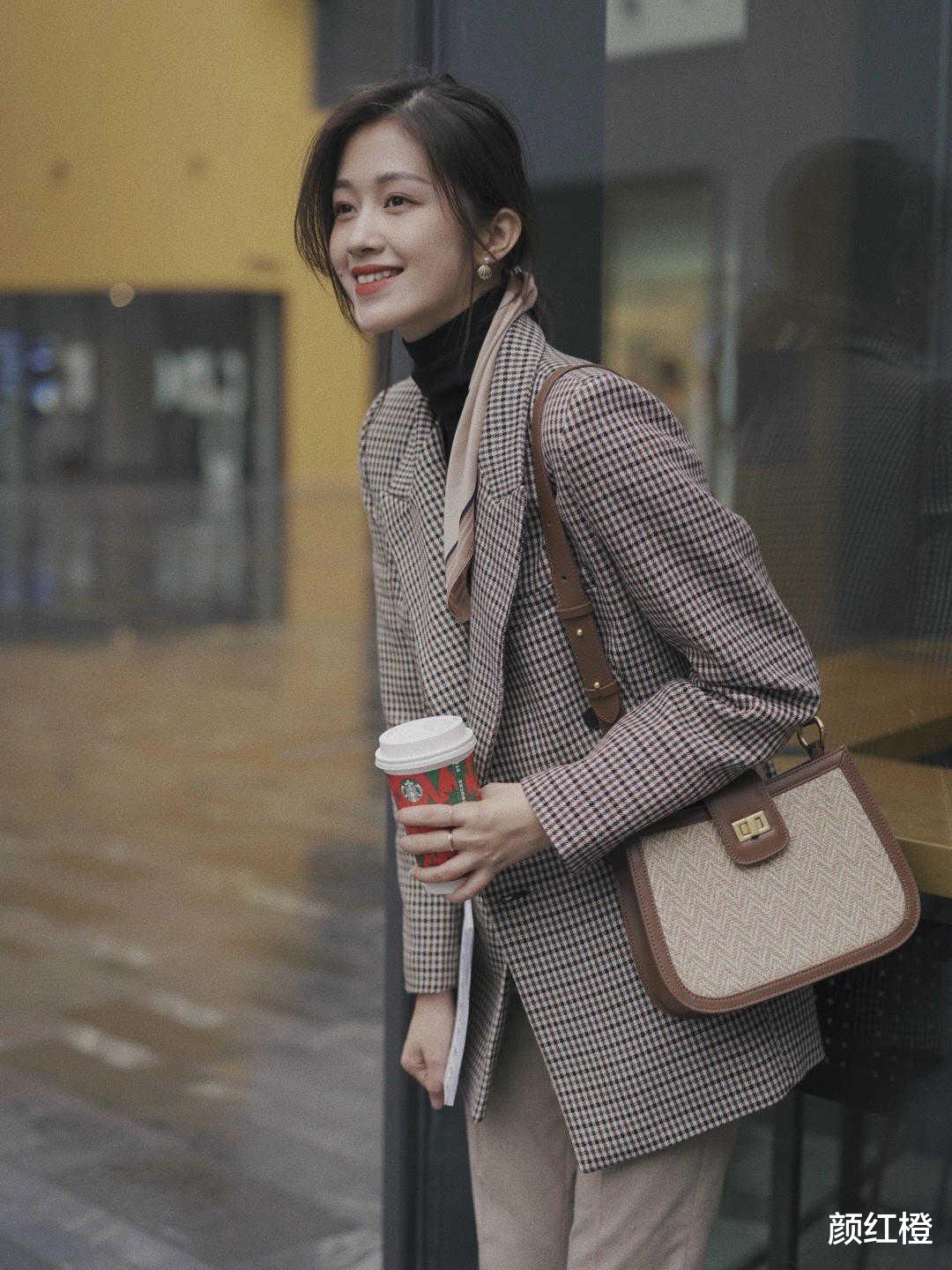 颜红橙|秋季不要乱穿衣，试试这些百搭舒适的基础款，高级洋气不挑人