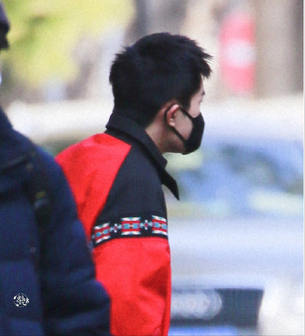 春晚|春晚众星造型：杨幂身穿高定，易烊千玺戴假发，张韶涵鼻影浓