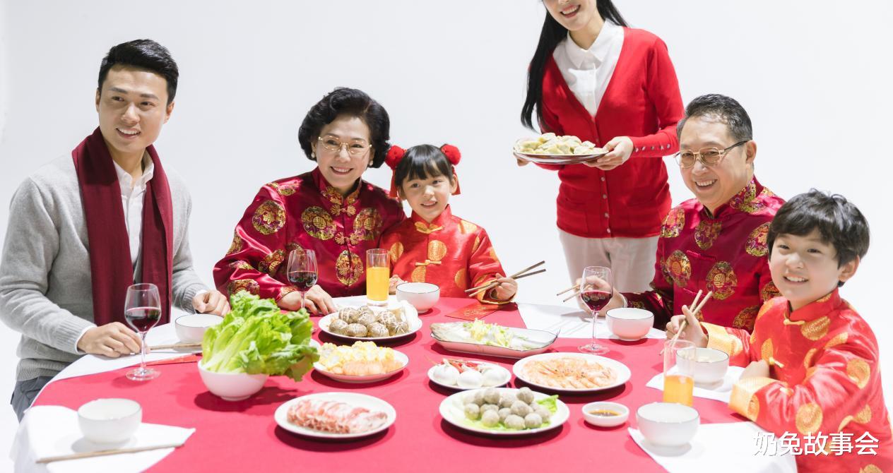 60岁大妈被65岁大爷表白,大妈:给我五十万彩礼,不然免谈
