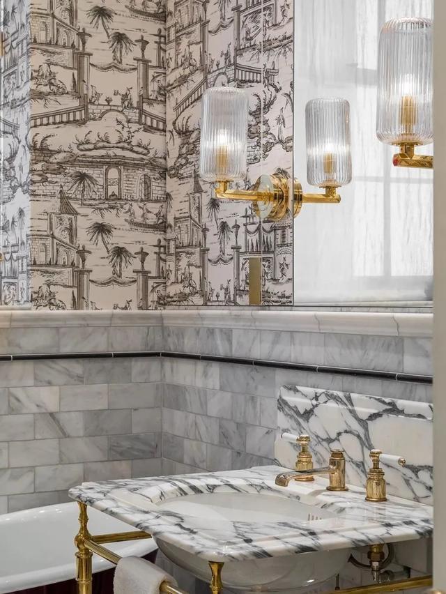 从普通到高级，卫生间审美升级5个要点，看得我也想作一作！