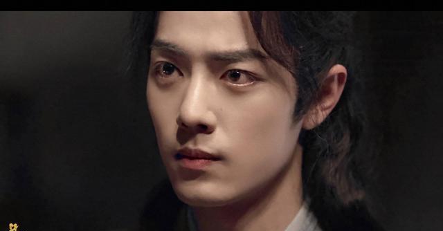 肖战|知名作家评价肖战：太火爆的原因是机遇和实力齐头并进的结果