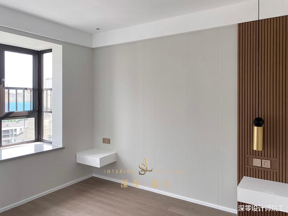 老年小妙招|说成教科书不为过，133㎡精装房，客餐整面打柜子，收纳足不压抑