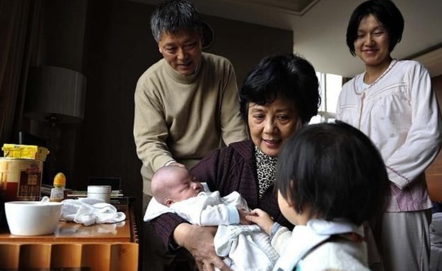 西红柿妈妈|亲妈伺候女儿坐月子,有几件事不能做,不然会给女儿招“月子仇”