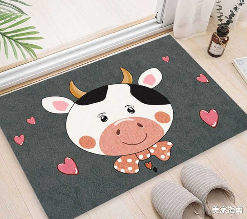 卫生间地垫放在门里面?赶紧拿出来,这样做才对