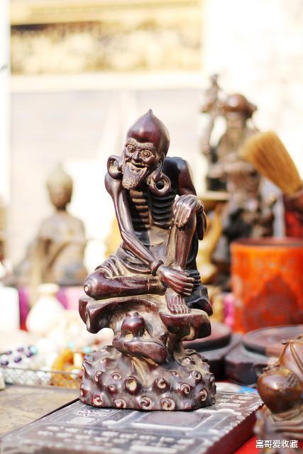 文玩|在地摊上买哪些古玩和文玩最容易捡漏？