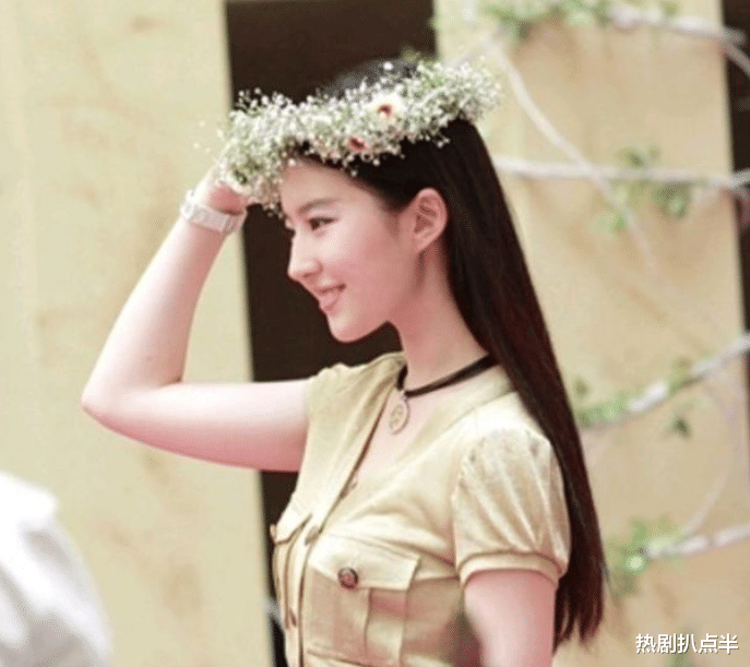 迪丽热巴|女星的头戴花环造型，有的美若天仙，有的却草率敷衍还显老