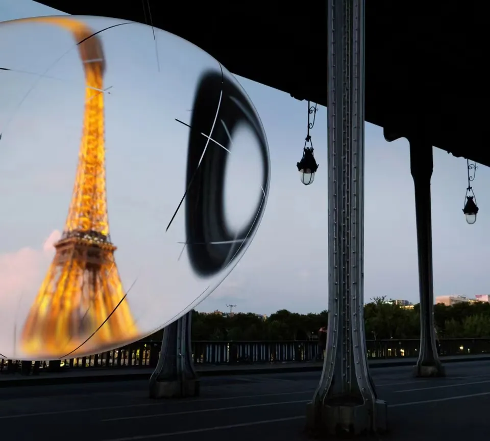 InsDaily 想象力炸裂！在大峡谷吹泡泡，在塞纳河畔看星星：法国人真浪漫！