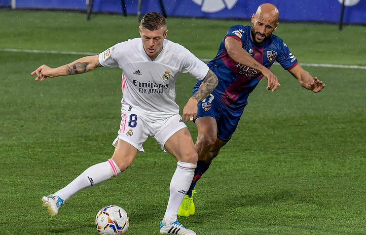 皇家馬德里|0-1到2-1！逆轉+中后衛(wèi)絕殺！皇馬仍“一線”倒塌，新C羅已變水貨