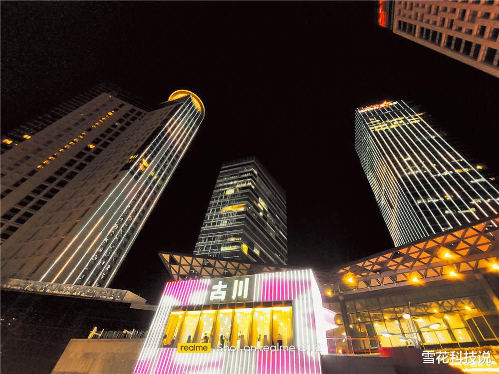 realme|环保设计加持 性能满配 颜值爆表 2599元这样的真我GT2有何不心动