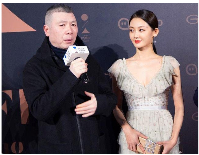 杨紫|冯小刚曾夸她是最纯洁的女星，戏后却被打脸，和富商好上了