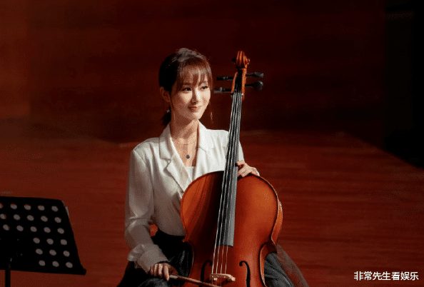 杨紫|《余生请多指教》突然改档，无外乎三个原因，杨紫受影响更大