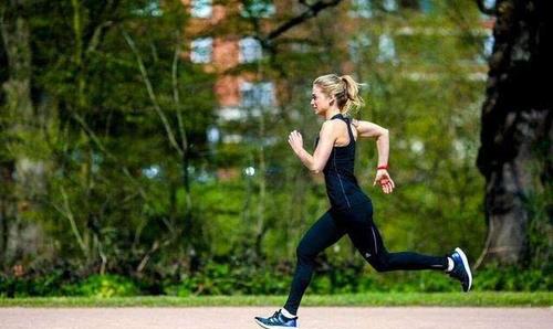 板栗 女性过了50岁,体重多少比较合适?对照一下,或许你并不算胖