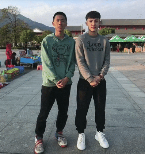 徐杰|廣東隊員動態(tài)！阿聯(lián)與辣妹合影，胡明軒媽媽美如少女，徐杰被調侃