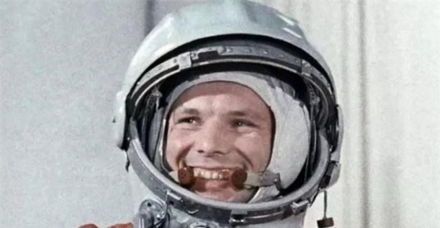 电影霸主 被遗忘的苏联宇航员：在太空“飘”了311天，回到地球国家没了