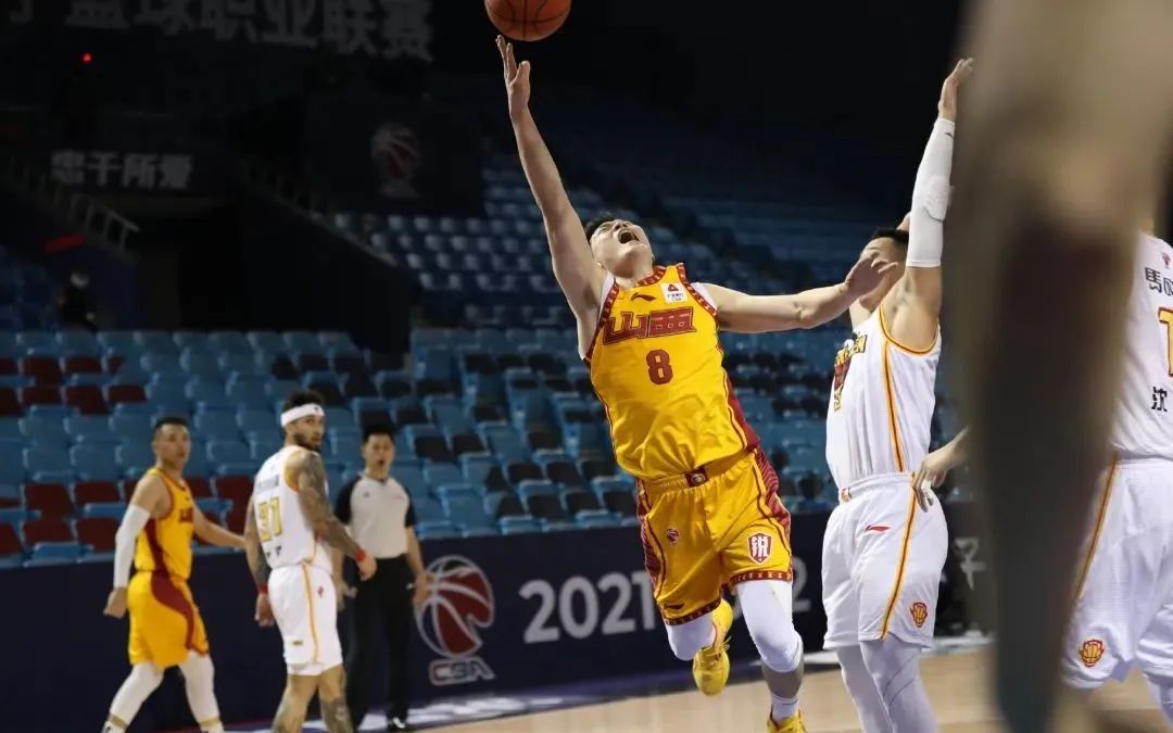 张宁|张宁13+11，率队击败CBA联盟第一，中国男篮需要这样的拼命三郎