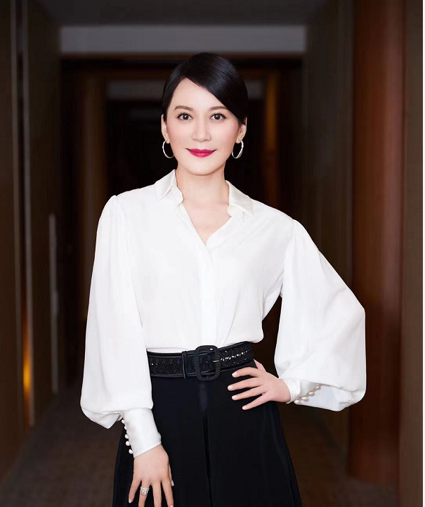 白羊座|中年女人上衣+裤子怎么穿才时髦？50岁俞飞鸿教你3组穿搭公式