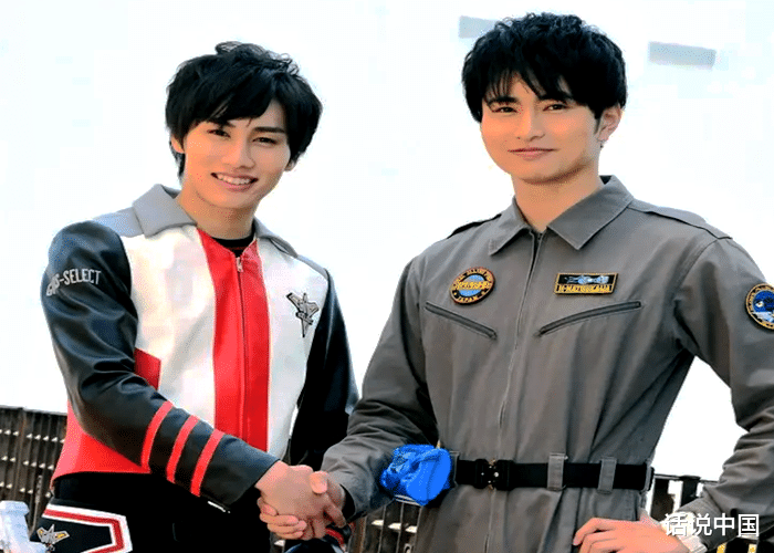 特利迦奥特曼|为了提升收视率，《特利迦奥特曼》请来两个高手，泽塔登场获得新形态！