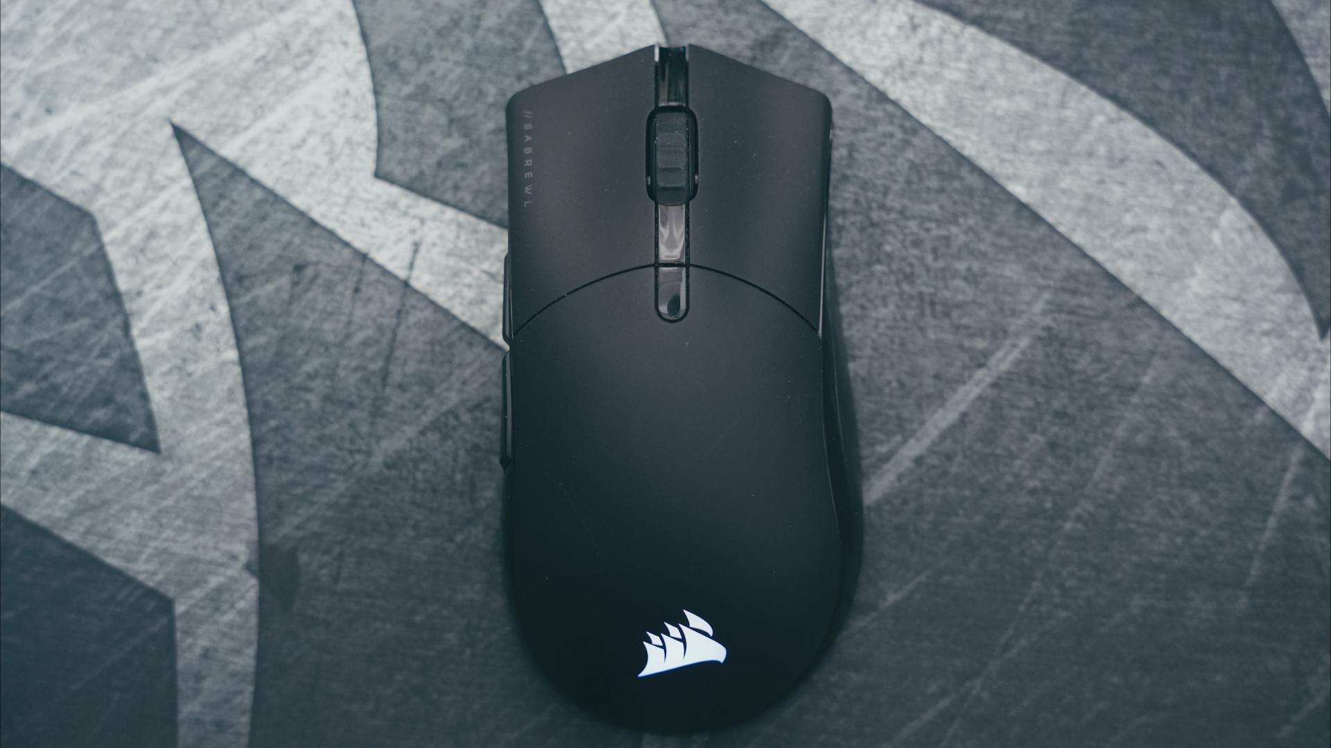 顯示器|肥宅電競快樂桌，我為桌面添置了哪些數碼好物？