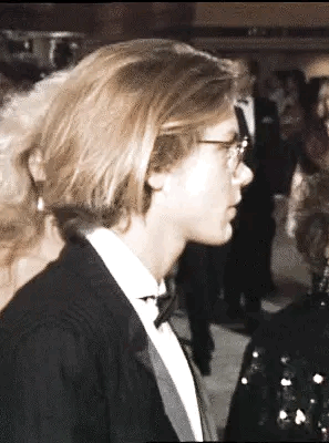 InsDaily 他21岁成为威尼斯影帝!23岁却意外离世:不要轻易失去自我!