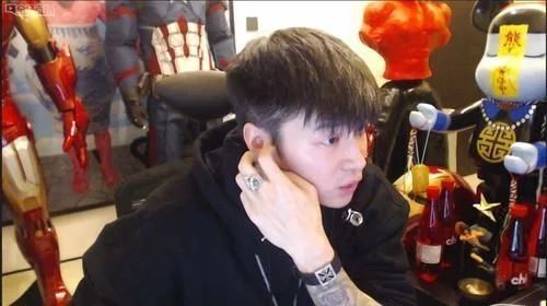 费玉清|费玉清癌症晚期，已经开始立遗嘱了？主播帝师一句话带起大节奏