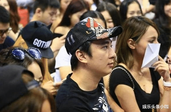 雪梨|又一顶流凉凉！央视下场开撕…