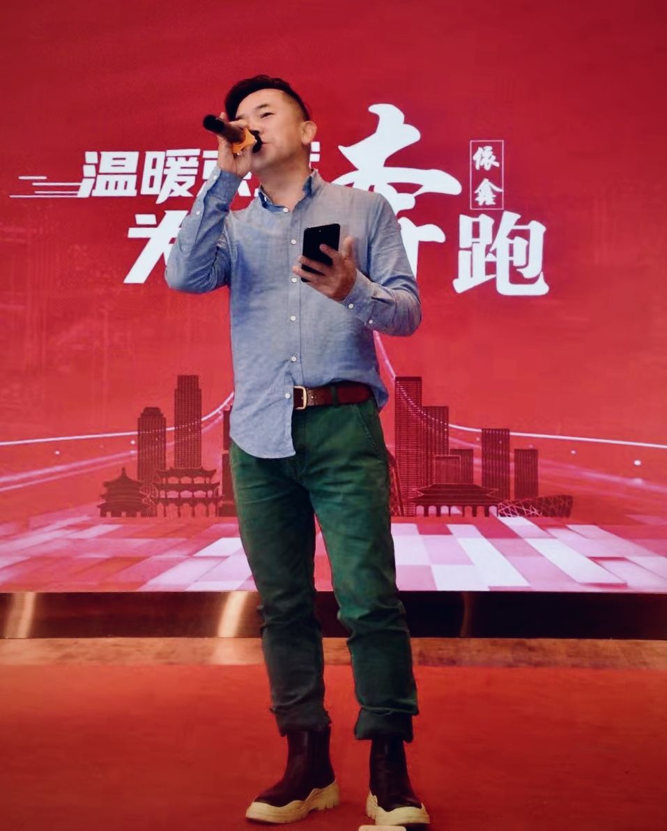 华谊兄弟|华谊兄弟昔日歌手韩烁将霸气回归乐坛