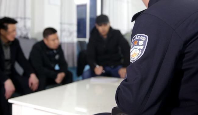 蘑小菇 这三人死前的共同点, 都和她有过关系, 舒爽时被杀, 血液很快流尽