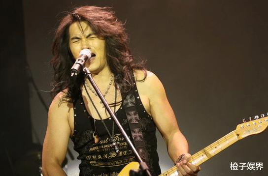 新白娘子传奇|迪克牛仔:从“摇滚巨星”沦落到走穴为生,终于让人再次为他鼓掌