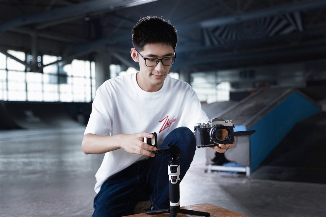 微單|出行錄制視頻僅憑微單絕不夠！你還需要以下這款“大神級”配件