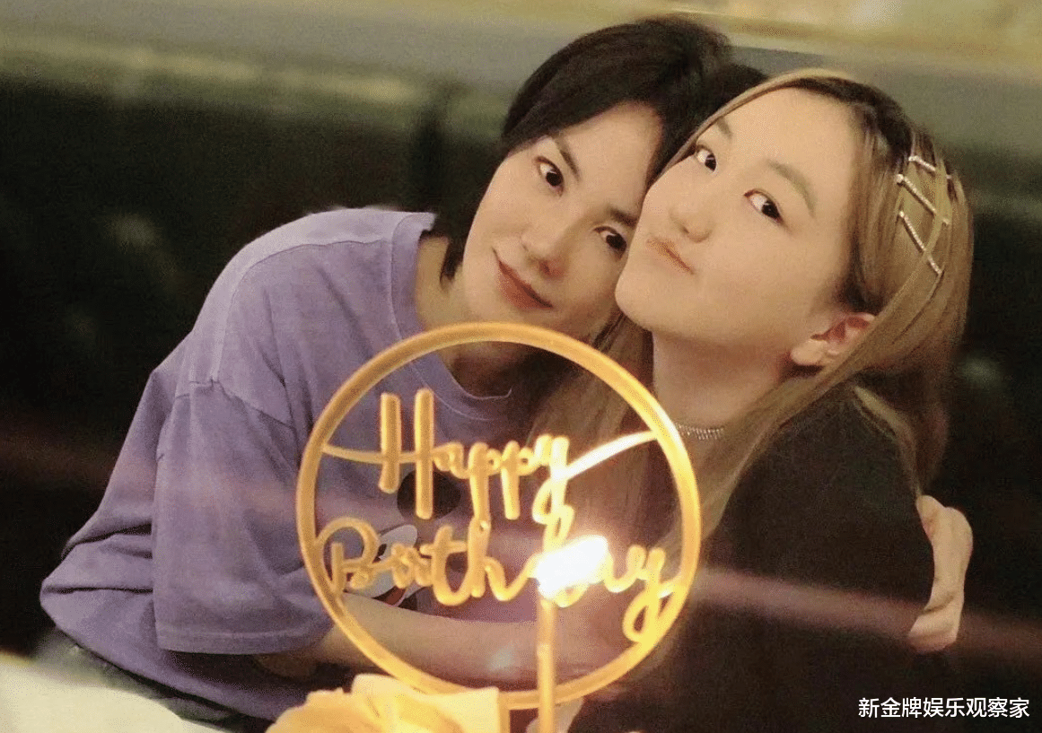 李嫣|15岁李嫣瑞士留学生活曝光，和富二代同学打麻将，深得王菲亲传