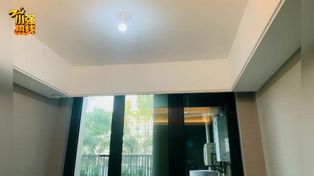 业主近700万买的房，吊顶比窗框还低！开发商：没有问题，装修是按样板来的