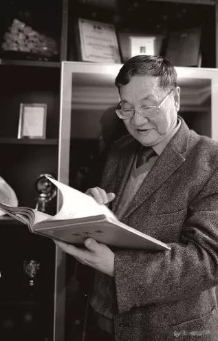  太突然！湖北又一巨星陨落......