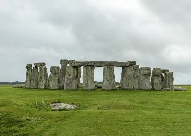 应用心理学 金属巨石探秘: 排除所有的不可能，那剩下的不管多么不可思议都是真相。